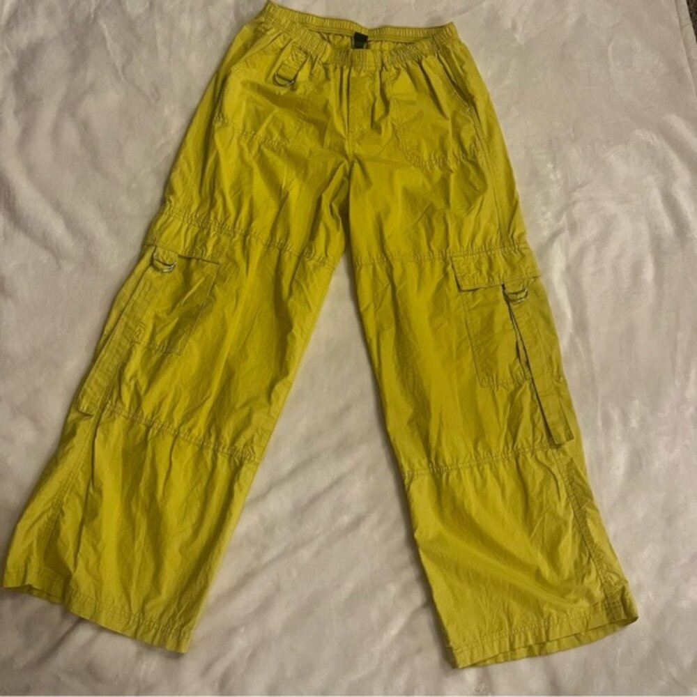 Women’s Bright Neon Yellow Cargo Pants NWOT Sz M